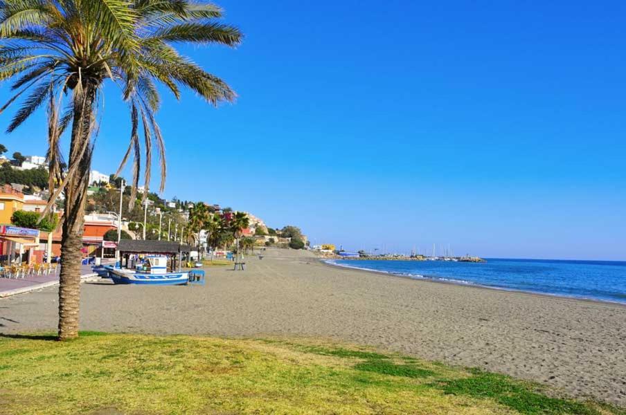 Apartamento El Bambu Cerca Del Mar Малага Экстерьер фото